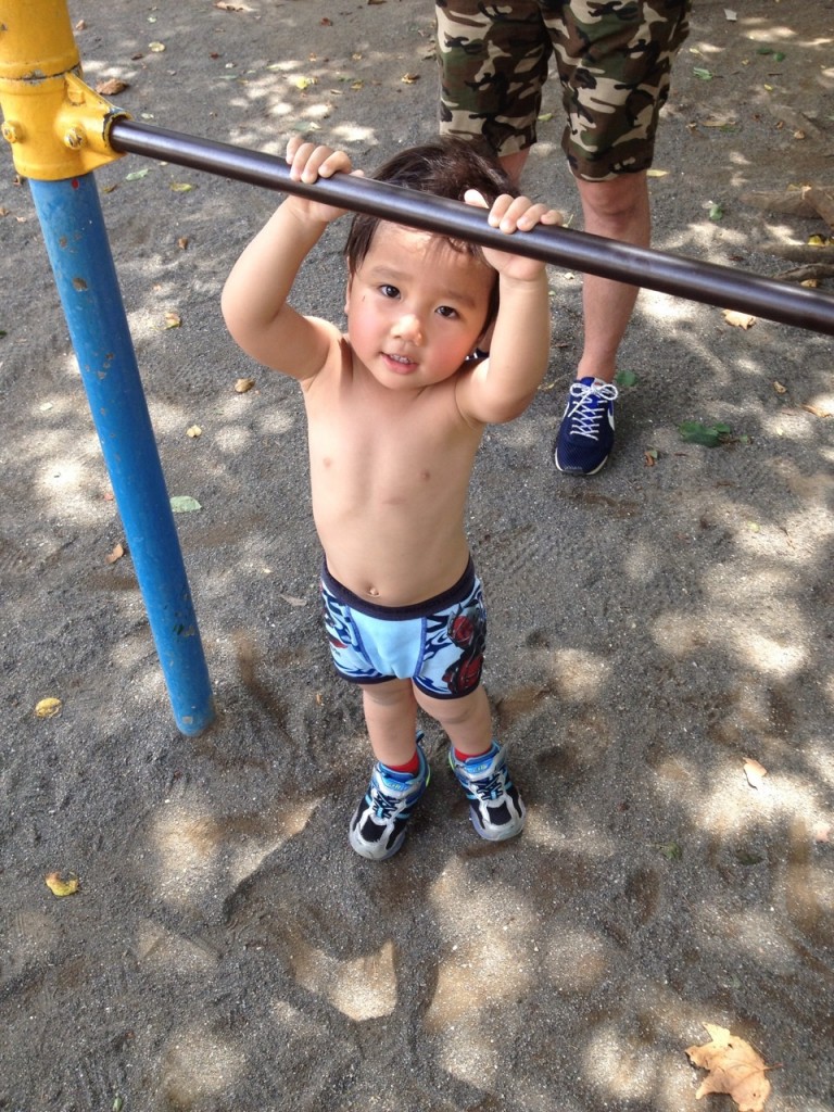 パンツ一丁　男の子 